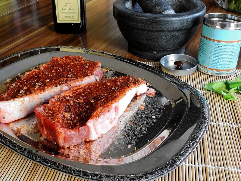 Steak marinating
