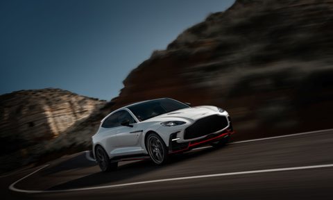 aston martin dbx s 1