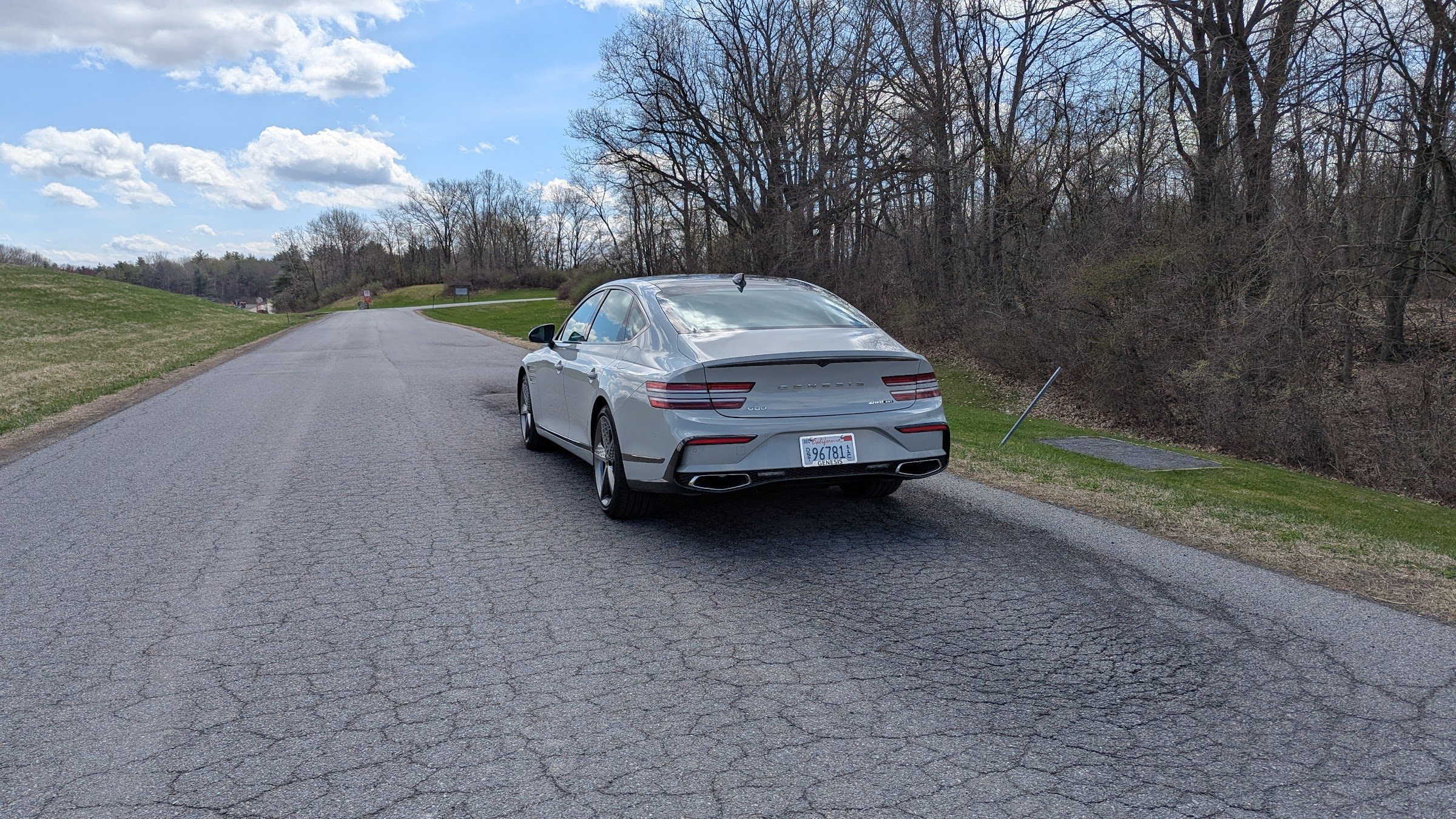 Rear 3/4 view of a of a Genesis G80