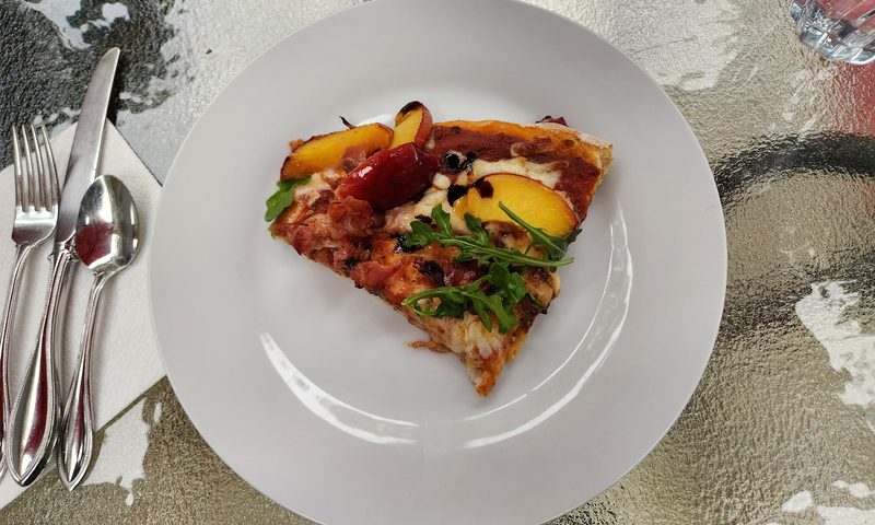 Pizza cooked with Kamado Joe DoJoe.