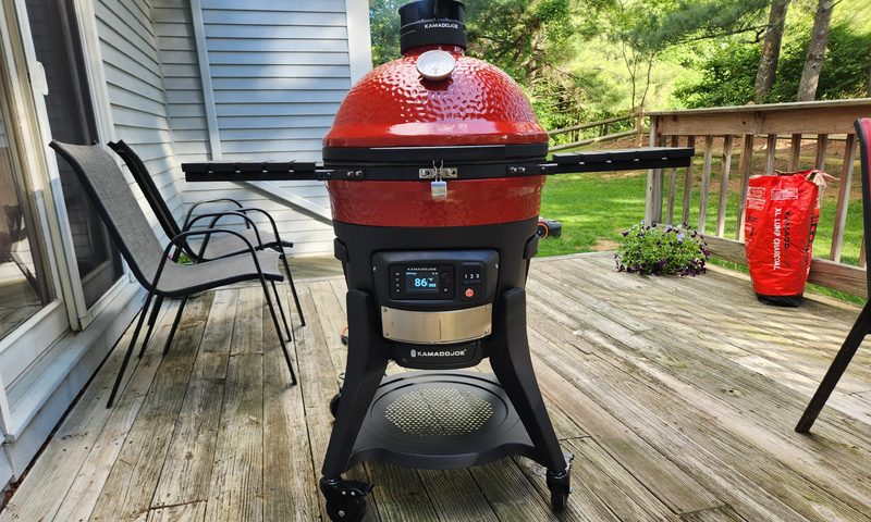 Pre-heating the Kamado Joe Konnected Joe.