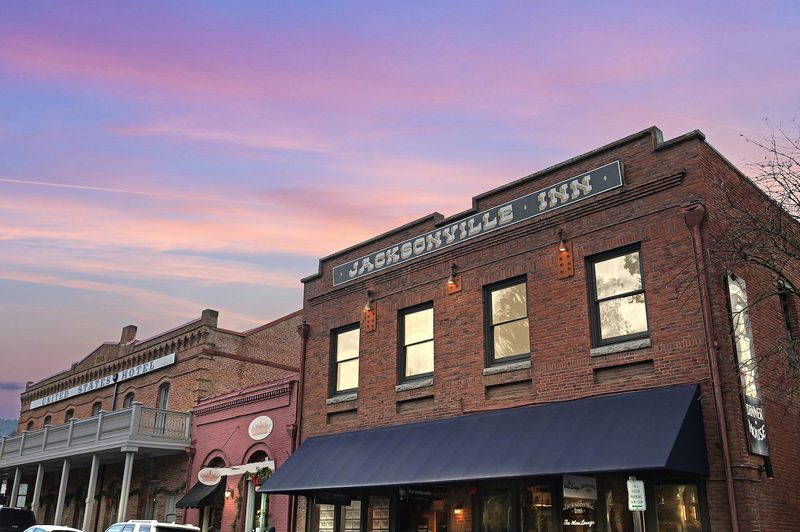 Jacksonville Inn.