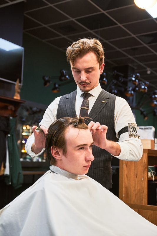 Haircuts for receding hairline