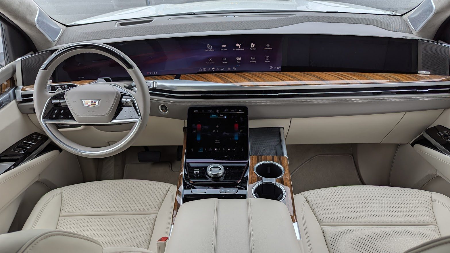 Dashboard view of a 2025 Cadillac Escalade