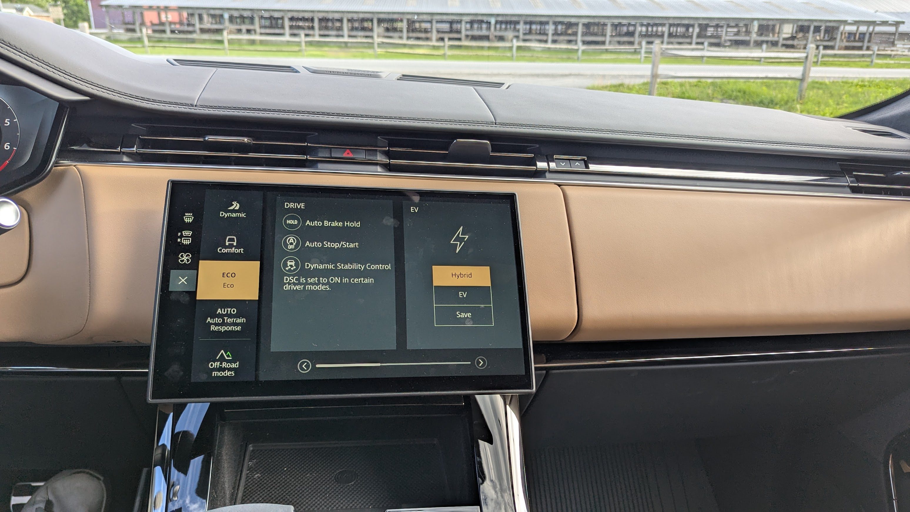 Infotainment screen with eco mode selected on the Range Rover Sport PHEV