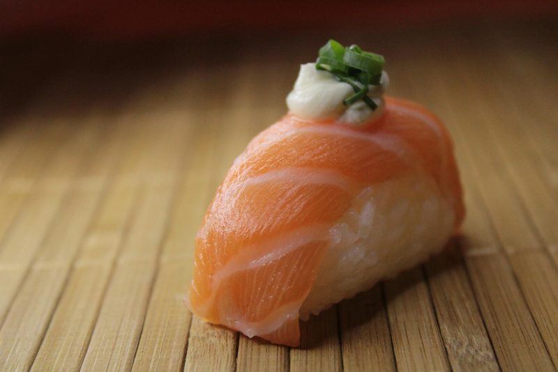 Salmon nigiri