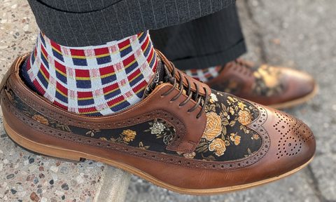 TAFT Floral dress shoes close up