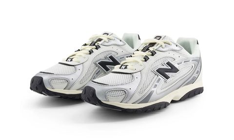 pair of new balance 204L