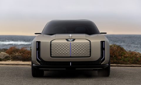 Bentley EXP 15 Concept debut at Pebble direct front view with ocean background.