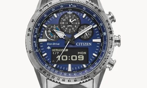 The Promaster Skyhawk U830 with blue dial