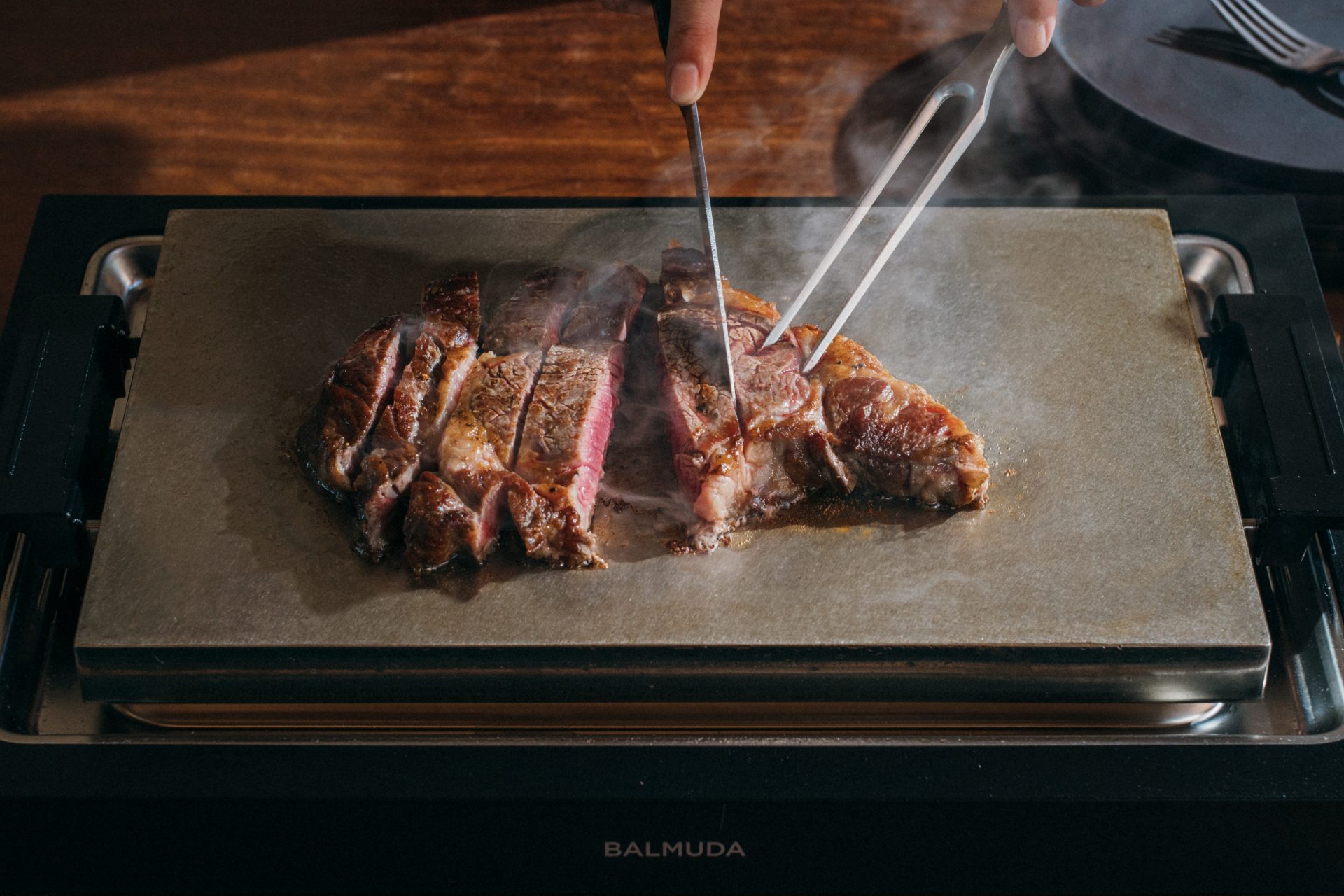 ribeye steak cooked on BALMUDA teppanyaki
