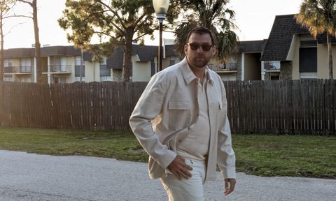 Monochromatic walking
