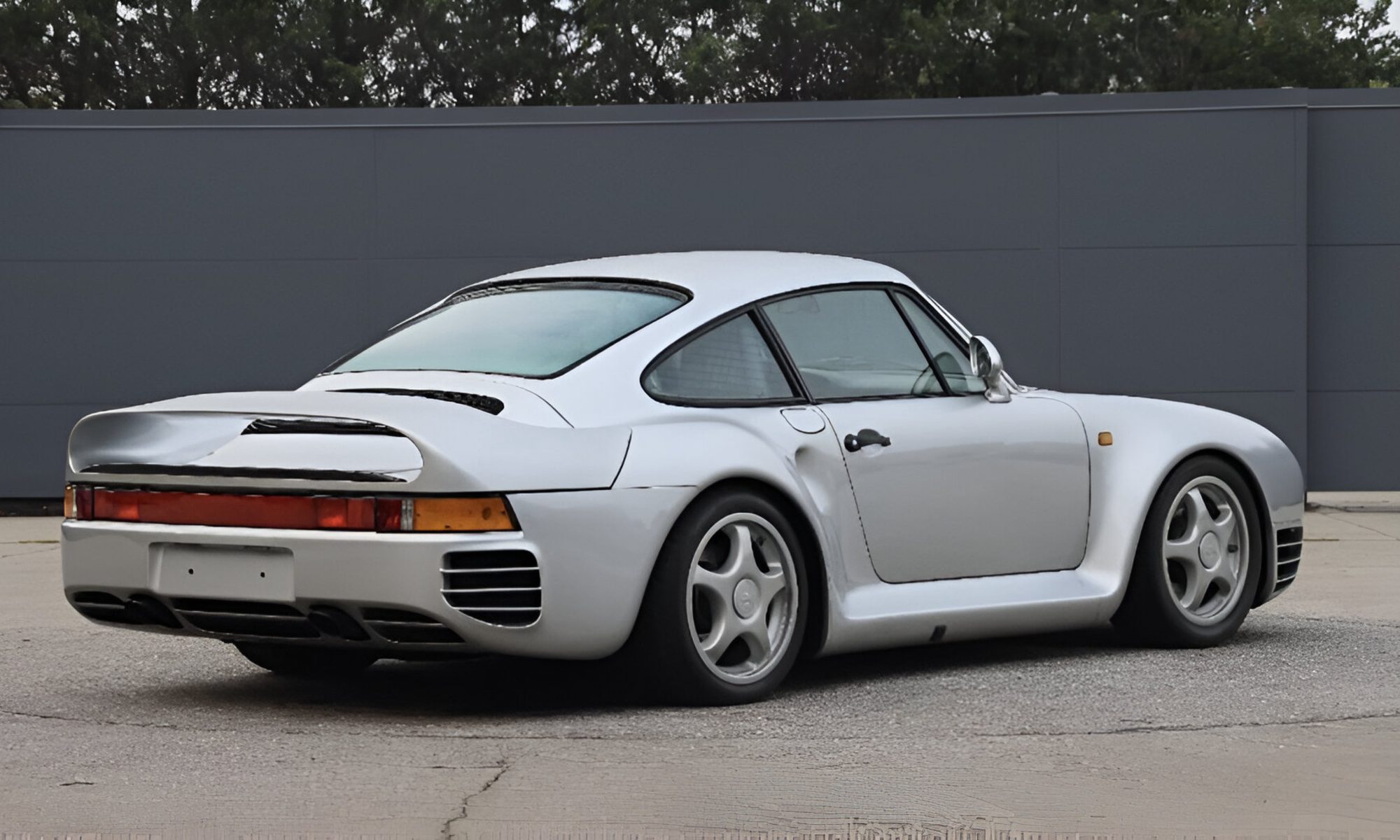 People&rsquo;s Choice - Hendrick Porsche 1988 959 Komfort (Before).