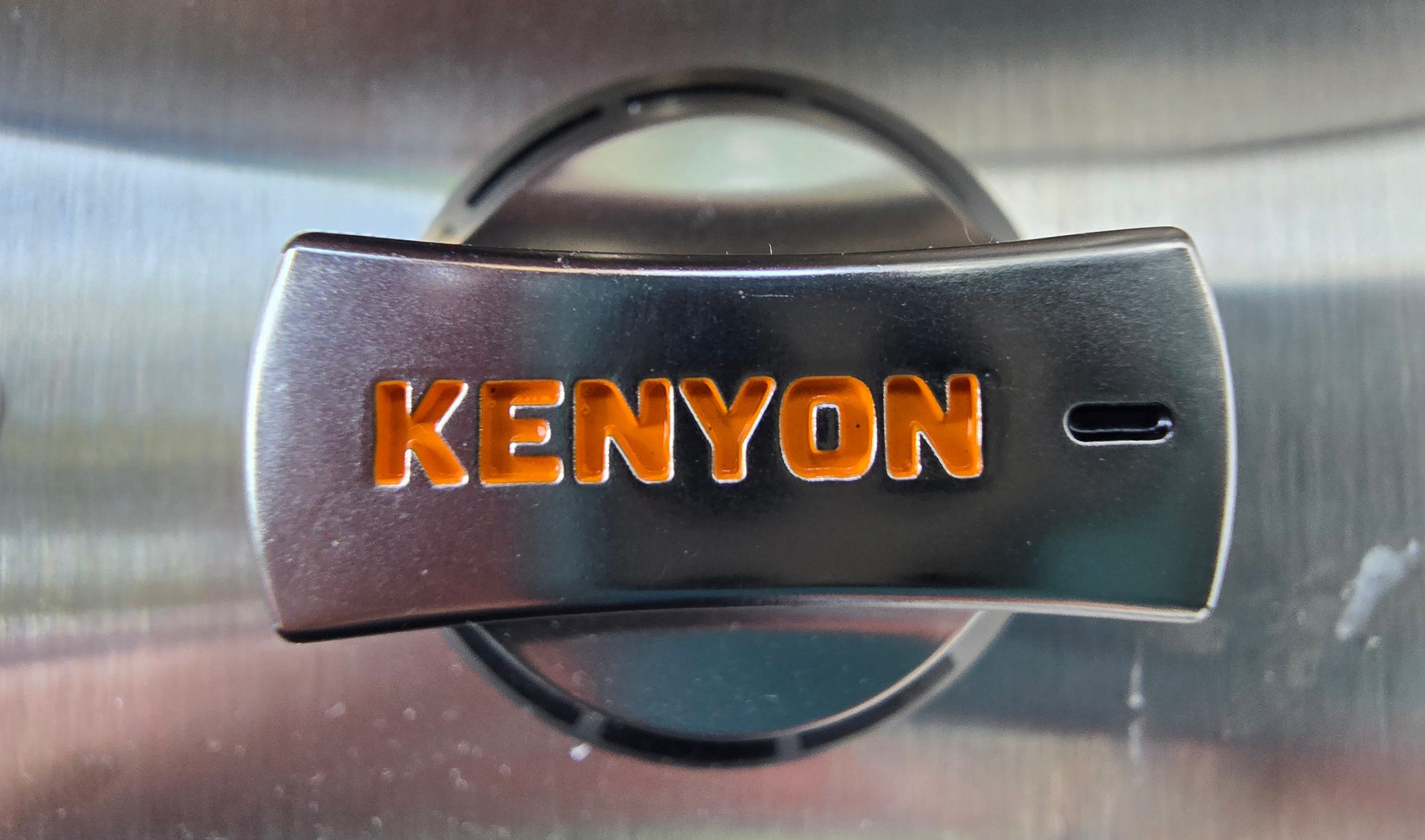 A Kenyon City Grill Knob