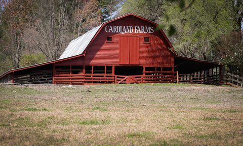 Caroland Farms Building