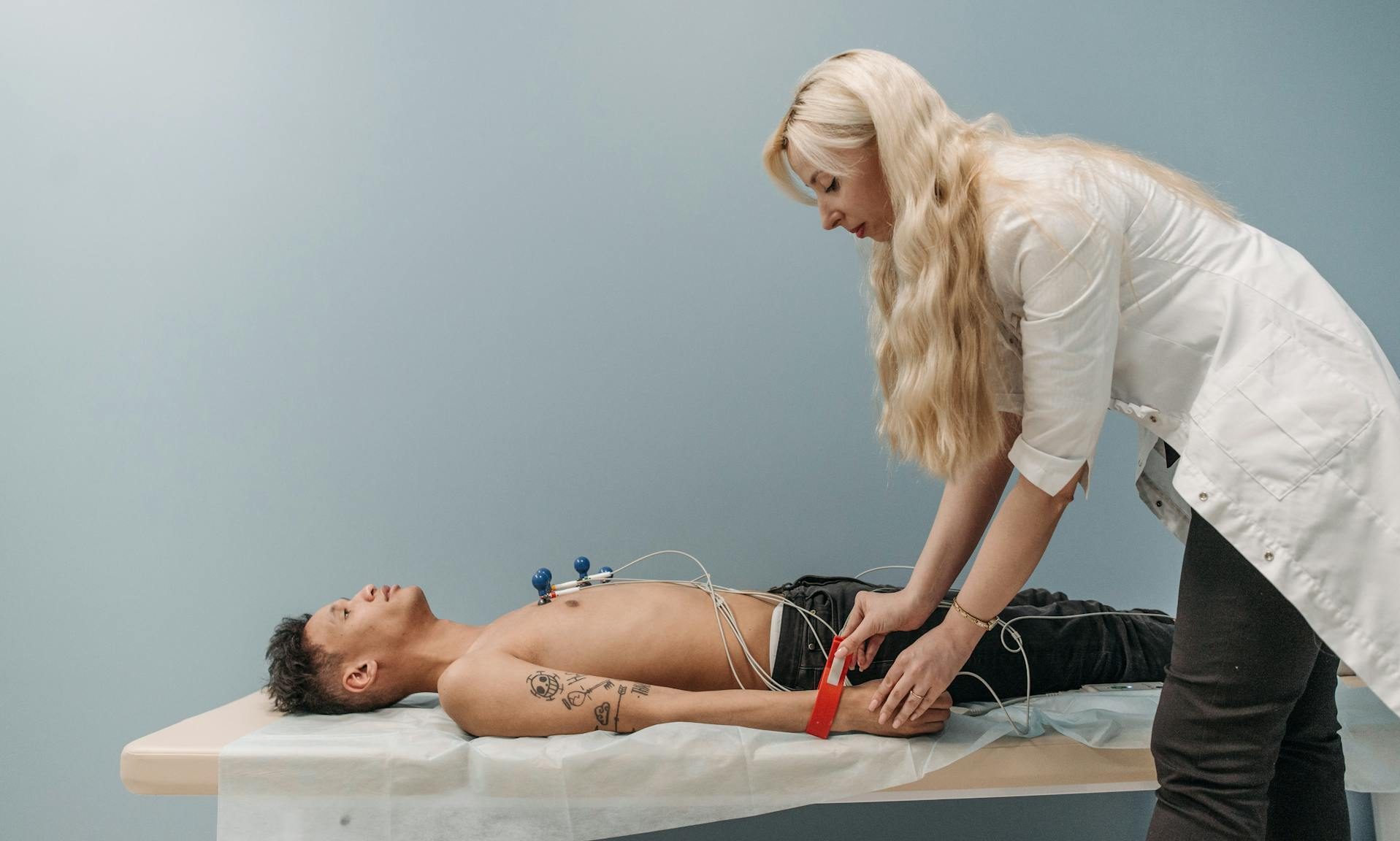 electrocardiogram doctor heart test