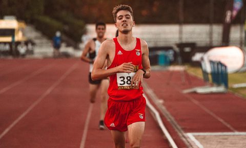 man running marathon
