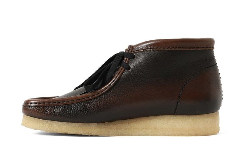 leather clarks wallabee shoe