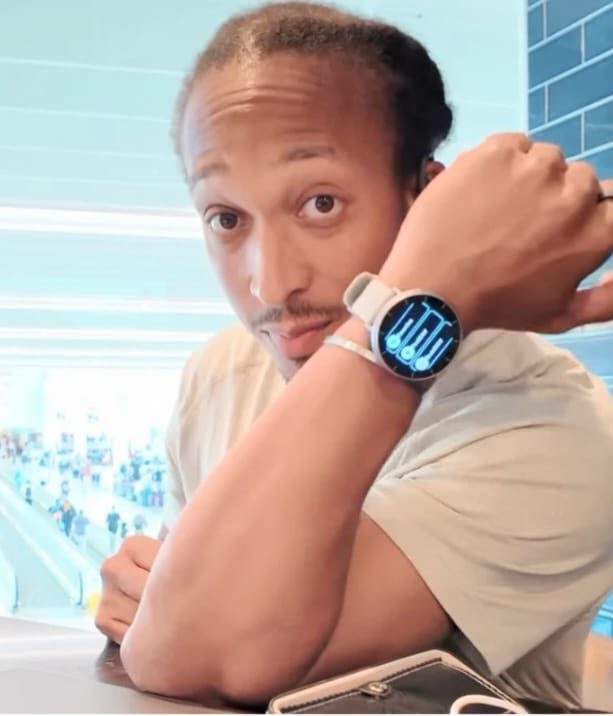 Wavwatch to track vital signs