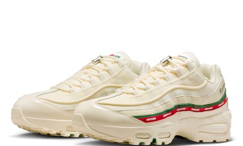 pair of nike air max 95