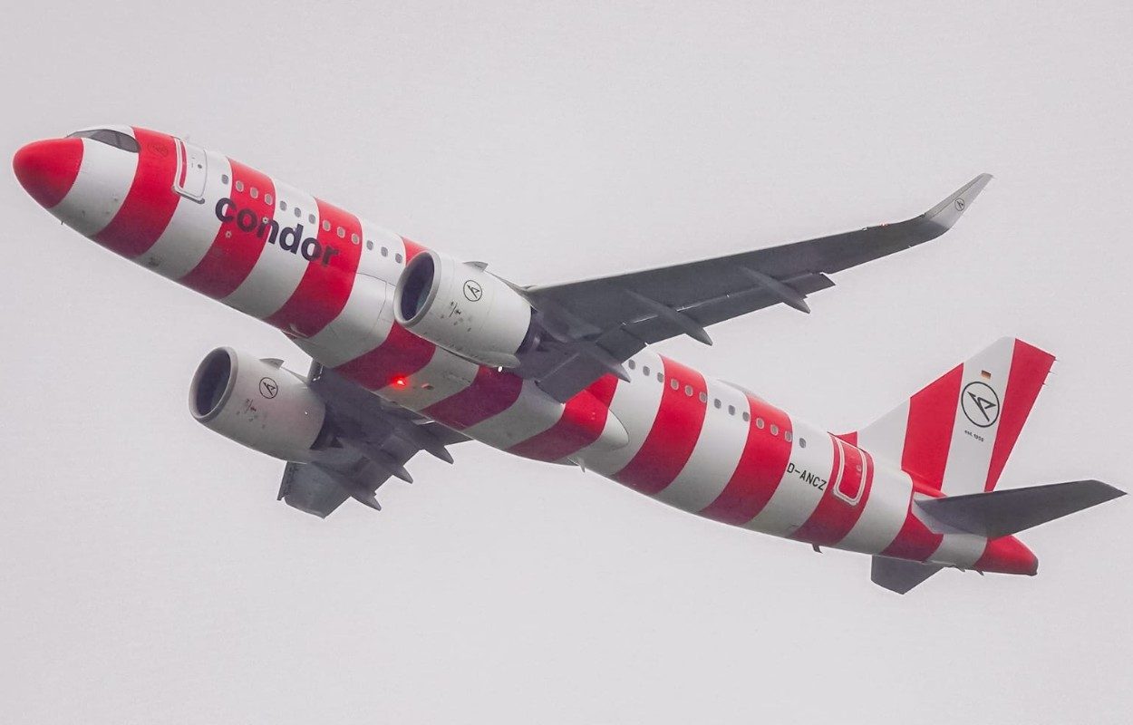Aircraft, Airliner, Airplane