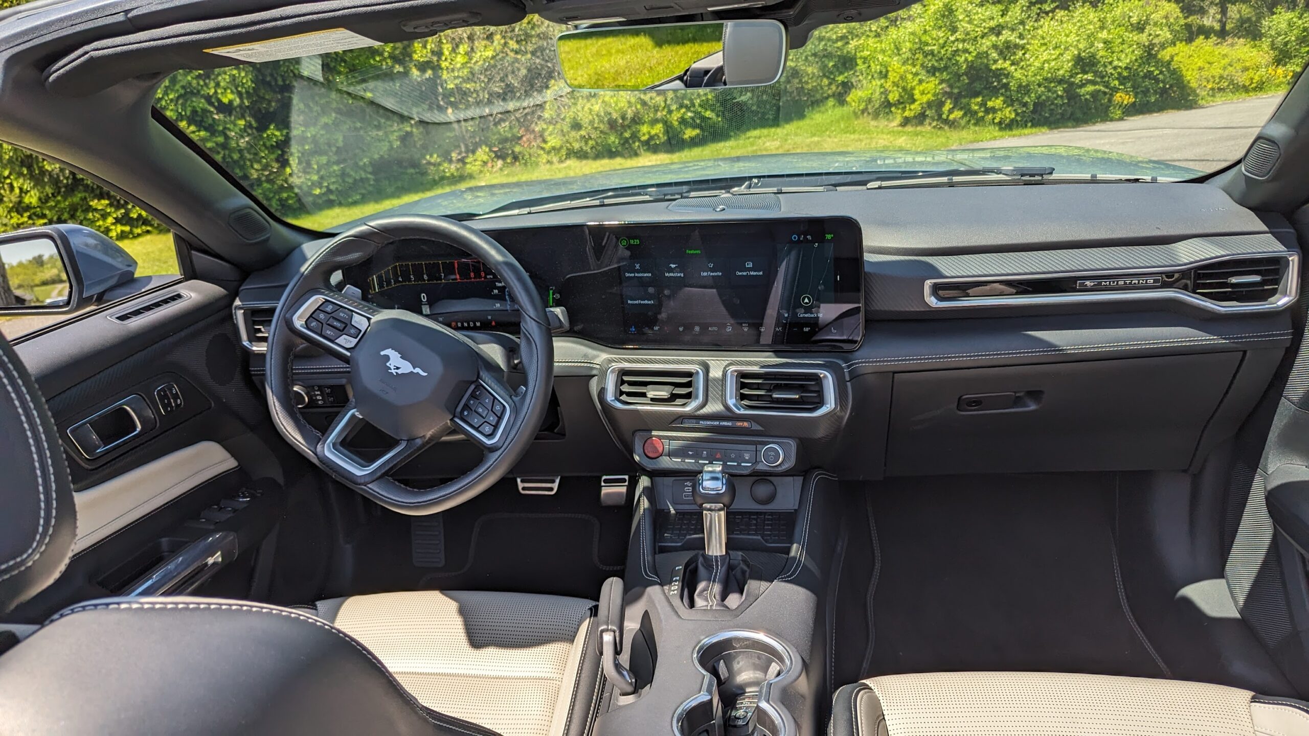 2025 Mustang dash board