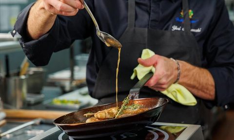 Carbon steel pan