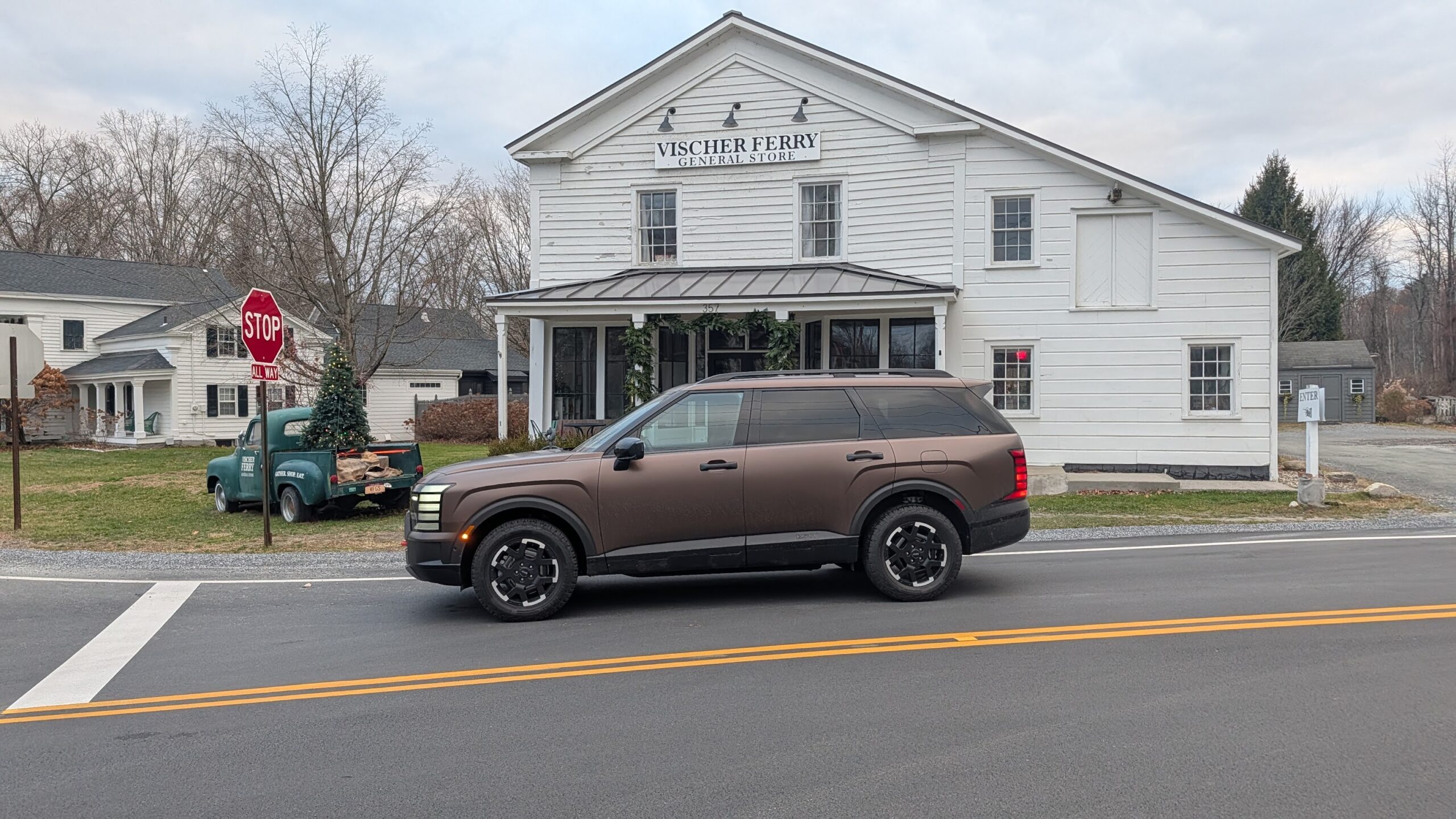 Side view of a 2026 Hyundai Palisade XRT PRO