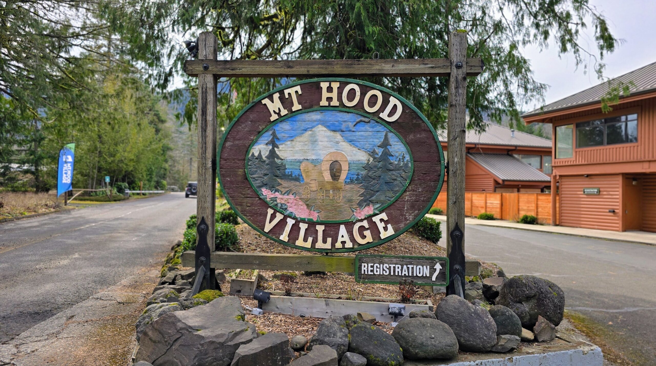 Entrance to the Mt Hood Village