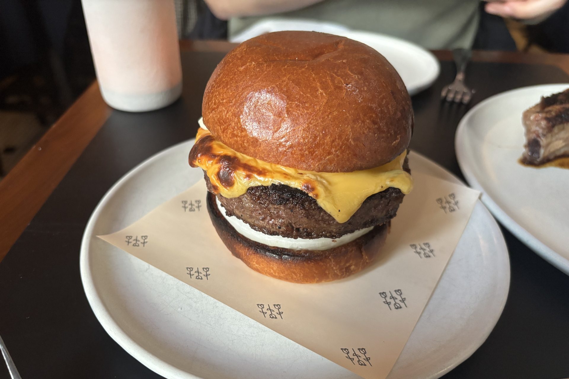 Noortwyck burger on plate