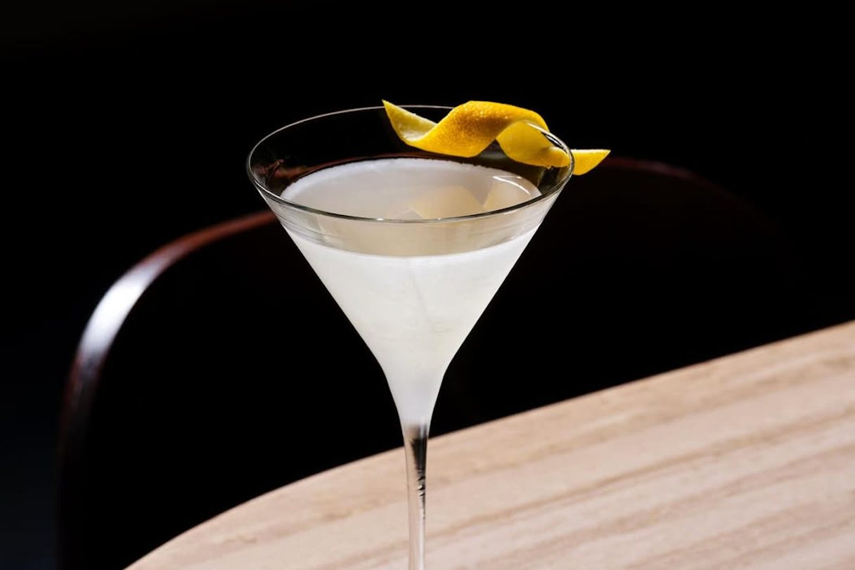 martini with black background