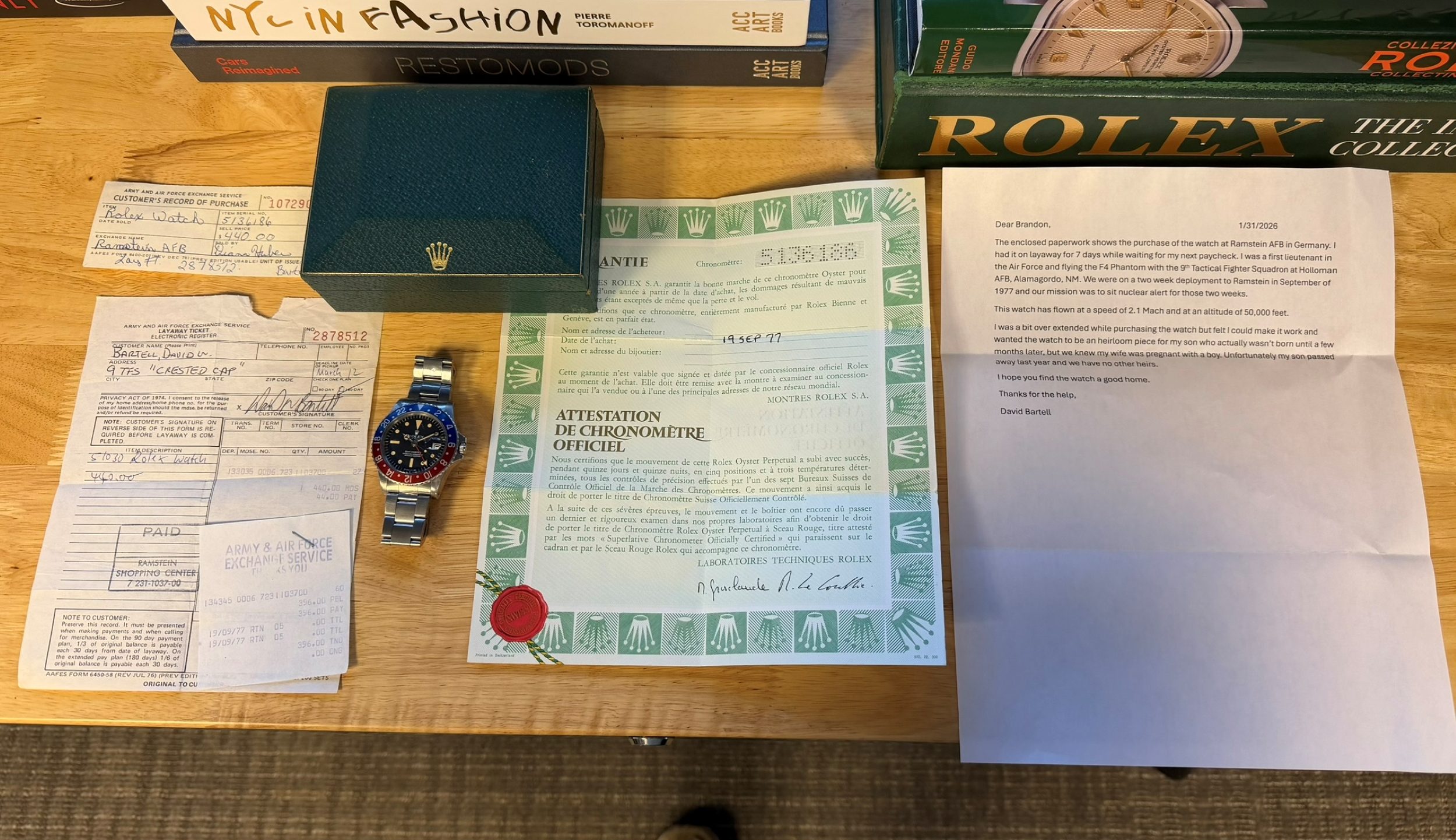 Text, Wristwatch, Document