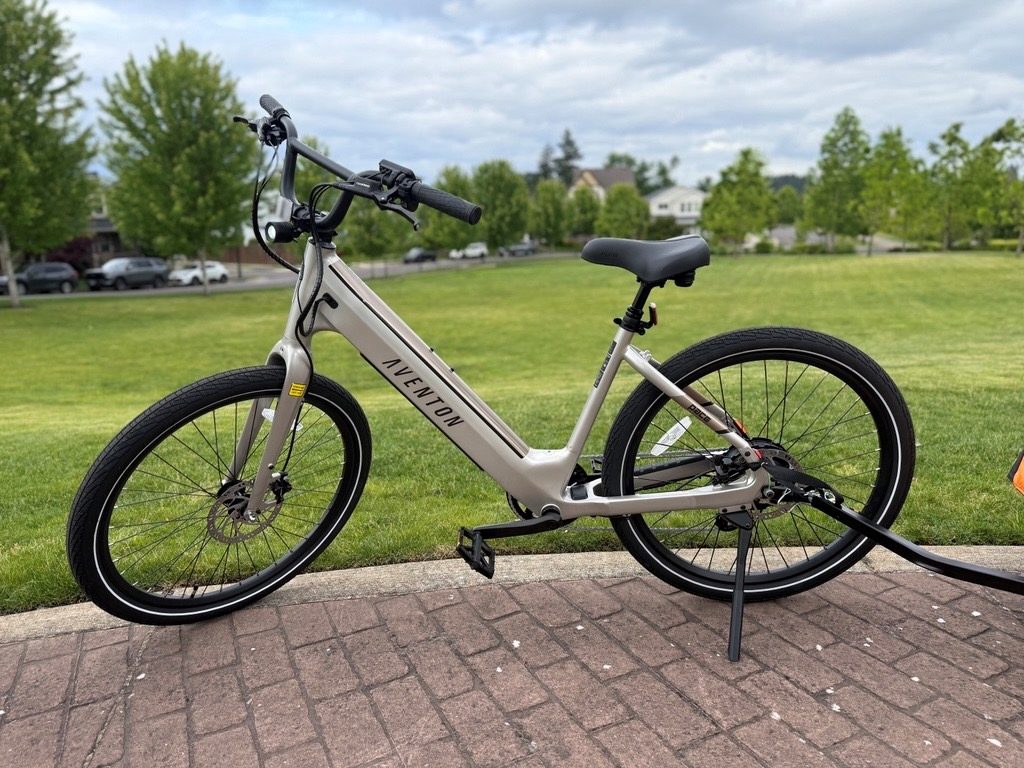 Bike, Grass, Aventon
