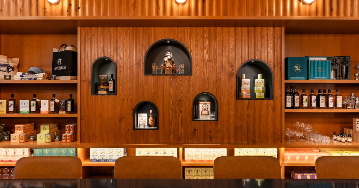 Straightaway Cocktails opens a cocktail lounge at PDX