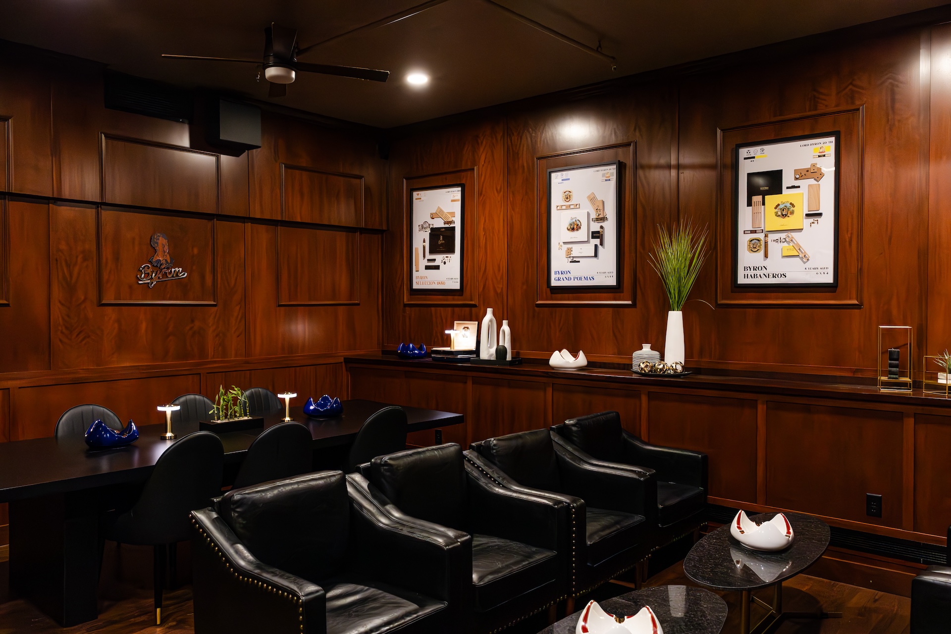cigar lounge