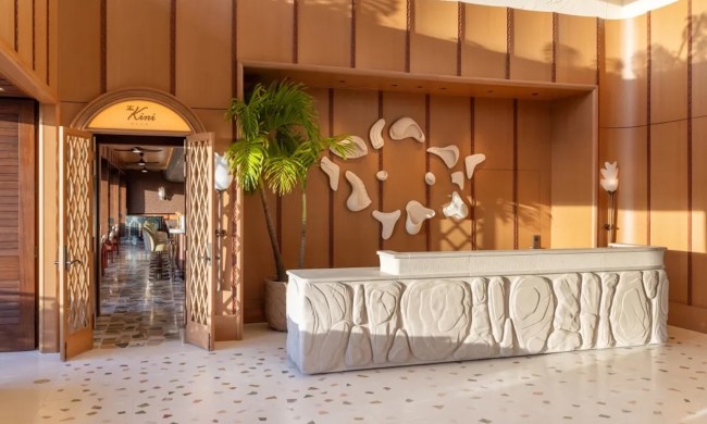 Ka La‘i Waikīkī Beach, LXR Hotels & Resorts