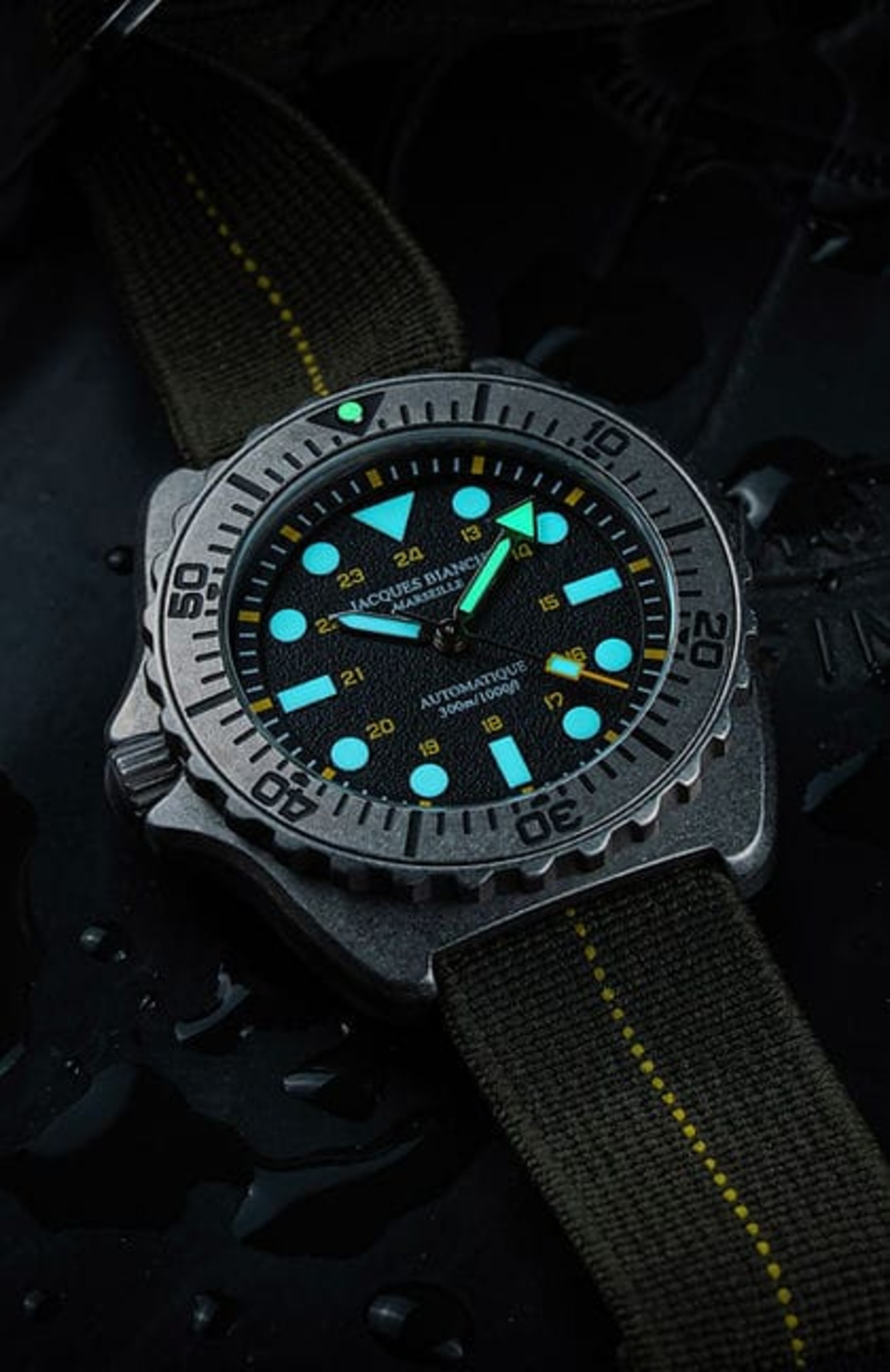 ジャンク ペキニエ クォーツクロノ腕時計SS 中古ペキネを購入 | Chrono24