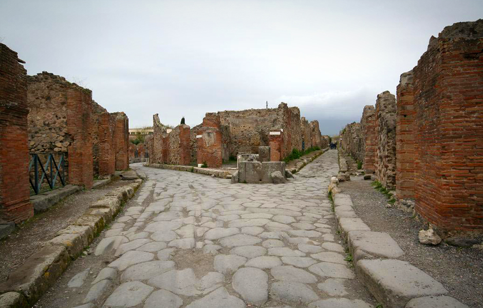 amalfi coast top 5 pompeii