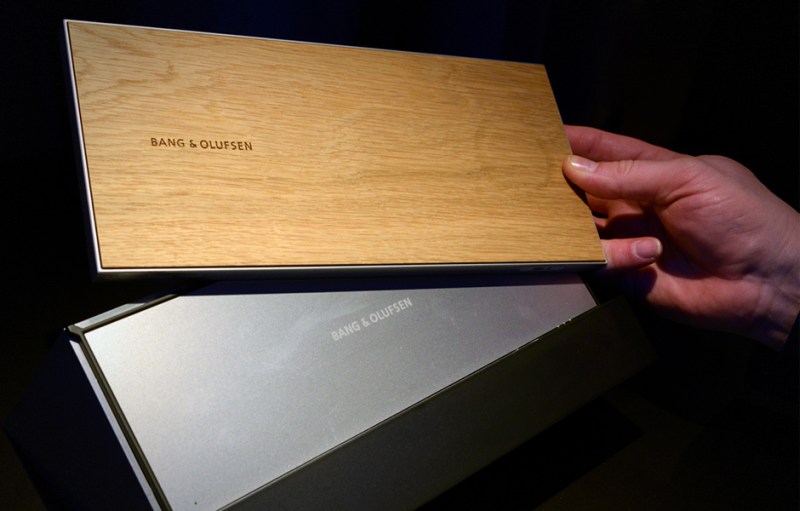 hi fi corner worlds first wood touch panel makes bos beosound moment totally unique bang olufsen