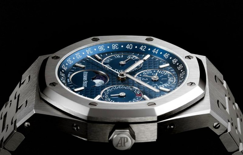 the manual wind audemars piguet royal oak perpetual calendar ap940