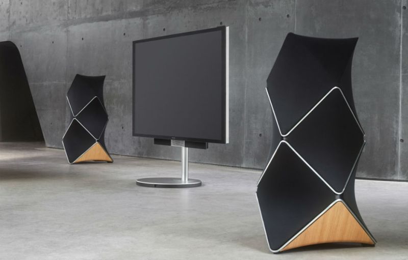 kok Oversætte cigar Every spot is the sweet spot with these $40,000 Bang & Olufsen speakers -  The Manual
