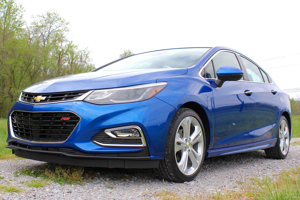 New Chevrolet Cruze review, test drive and video - Introduction