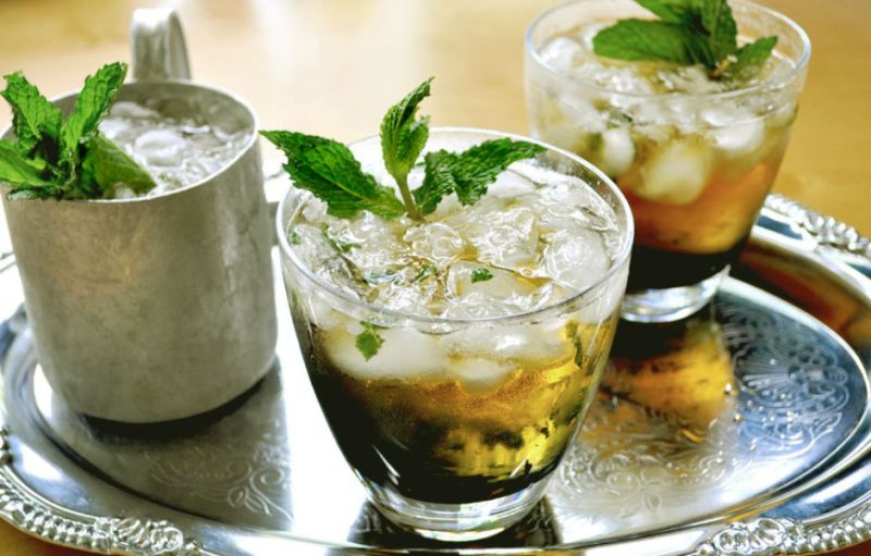 southern spirits discusses the regions complex history with alcohol mintjulep1