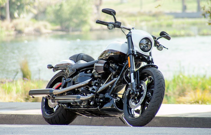 throttle jockey harleys cvo pro street breakout is low but not slow 2016 hd mainfull2