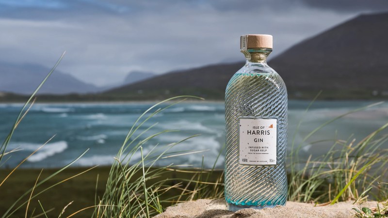 Isle-of-Harris-Gin-Bottle