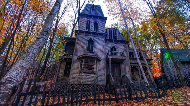 These Haunted Houses Will Scare the S*!# Out of You - The Manual