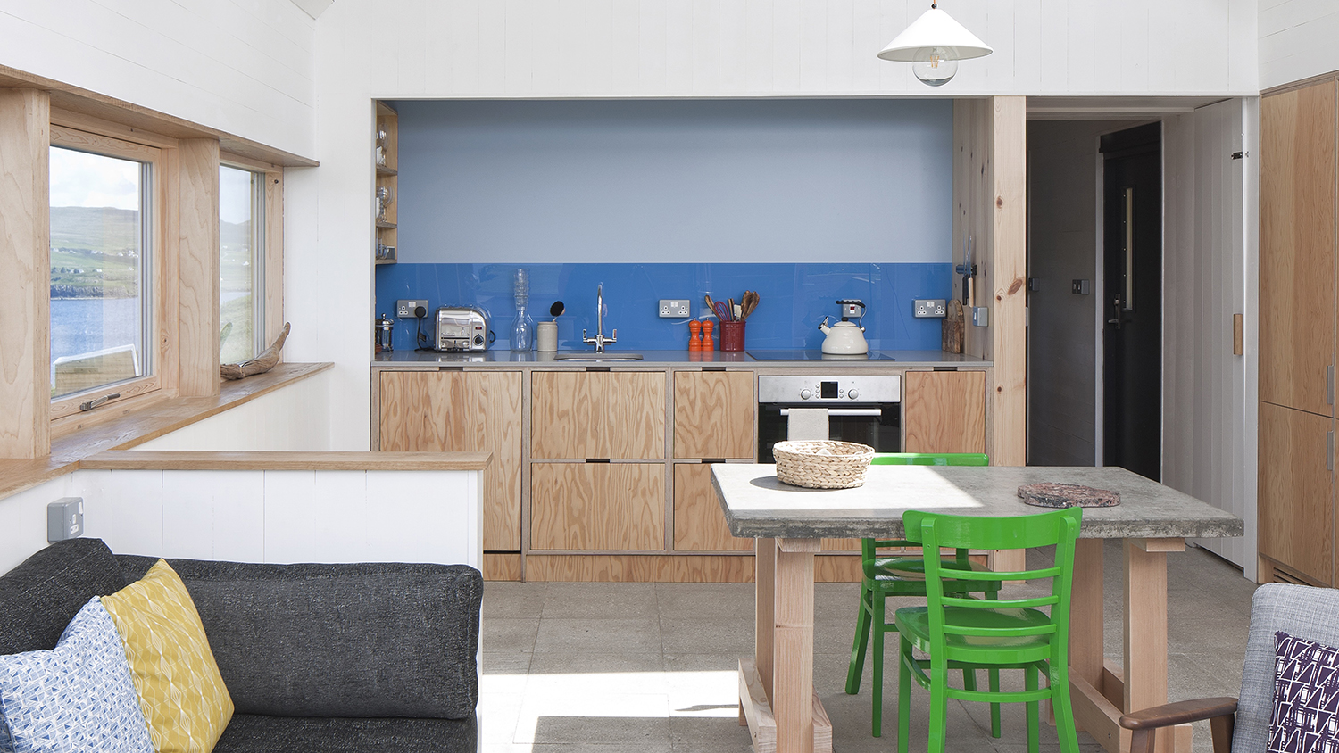 Tinhouse Scottish Countryside minimalist vacation home
