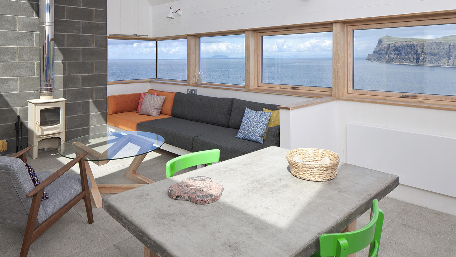 Tinhouse Scottish Countryside minimalist vacation home