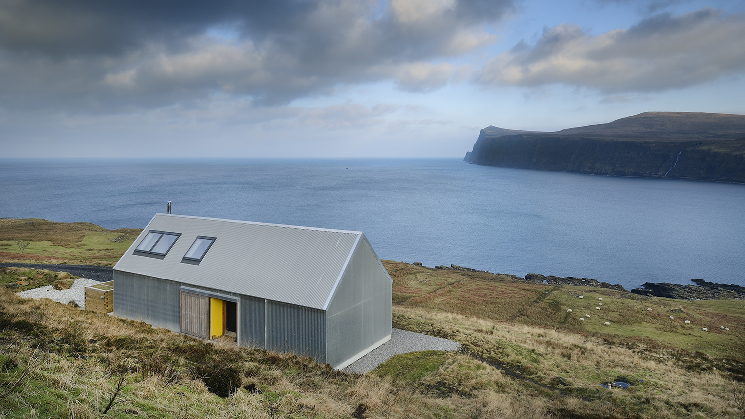 Tinhouse Scottish Countryside minimalist vacation home