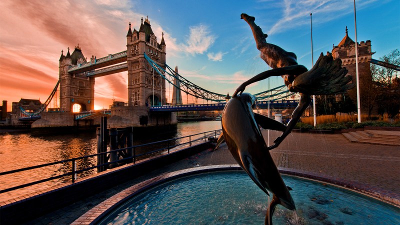 iconic bridges tower bridge header